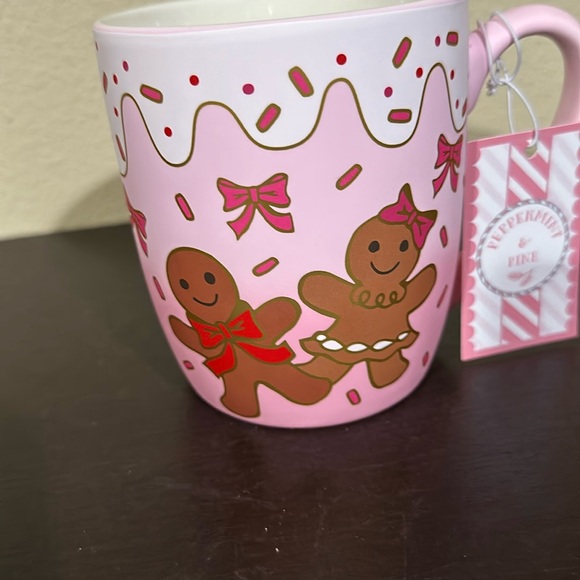 New Christmas Gingerbread Couple Mug Peppermint & Pine Soft Touch - Picture 2 of 4